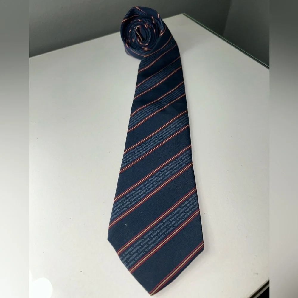 Chanel Navy Blue & Red Striped Men's Silk Neck Tie - Picture 3 of 9